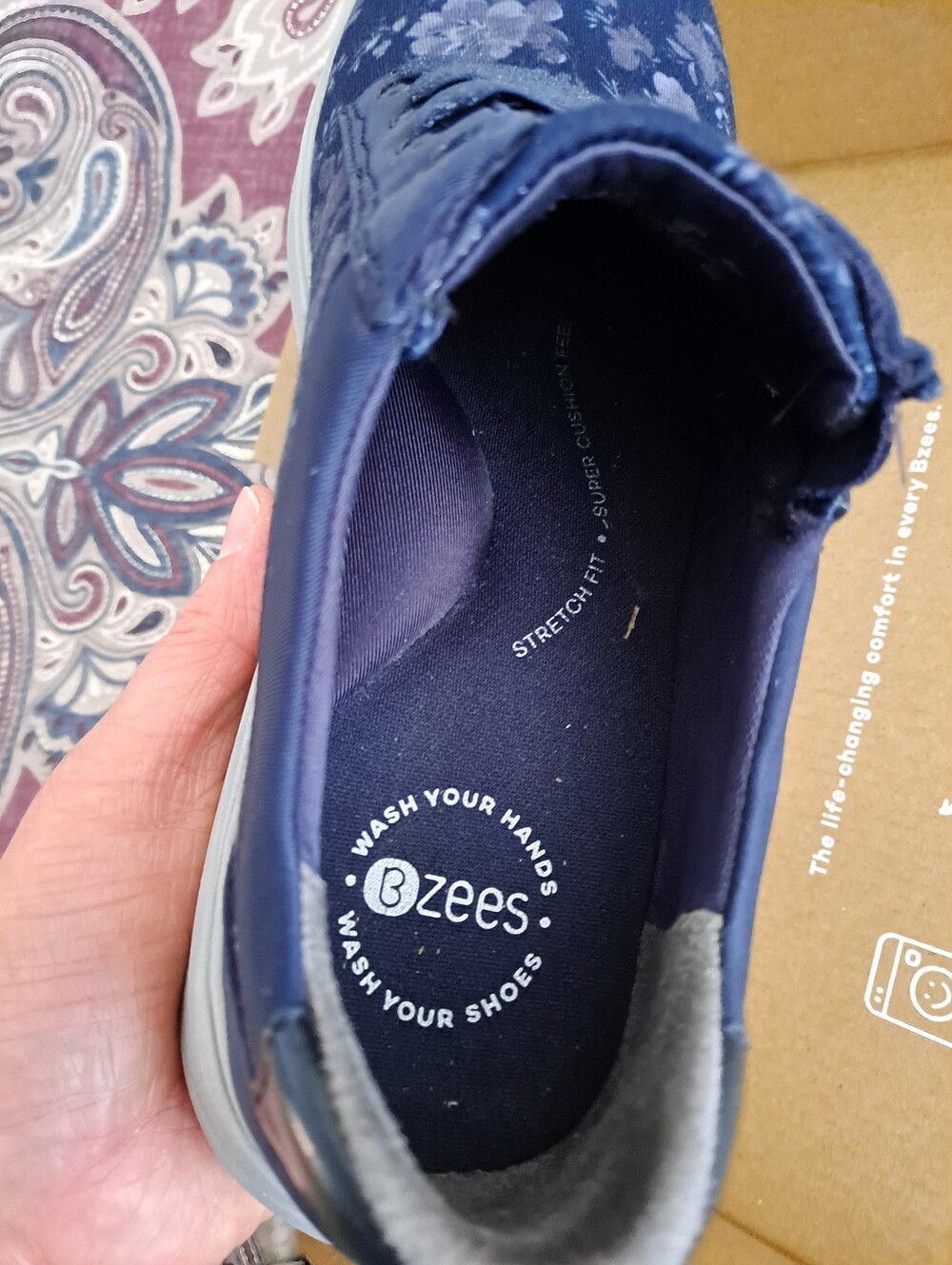 New BZees Women's, Tag Along Sneaker, Navy Floral Size  7 1/2 Medium - Picture 10 of 10